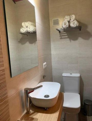 Apartamentos3Cuevas Setenil De Las Bodegas Екстериор снимка
