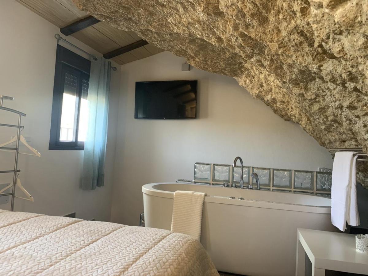 Apartamentos3Cuevas Setenil De Las Bodegas Екстериор снимка